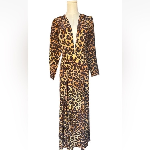 WE ARE LEONE LEOPARD PRINT SILK ROBE XS/S - Picture 1 of 12